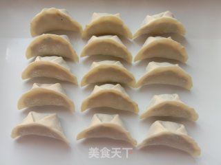 茼蒿猪肉火饺的做法步调：9