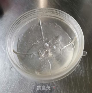 树莓水龙果慕斯蛋糕的做法步调：4