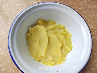 土豆泥里包的做法步调：1