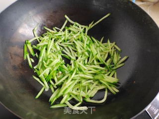 黄瓜丝豆腐鸡蛋汤的做法步调：5