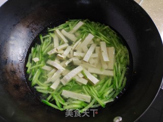 黄瓜丝豆腐鸡蛋汤的做法步调：6