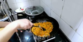 老干妈蛋炒饭的做法步调：7