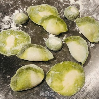 小利剑菜火饺的做法步调：15