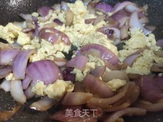 洋葱炒鸡蛋的做法步调：8