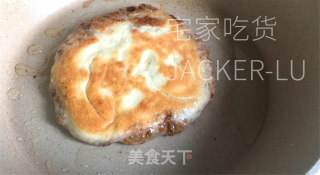 家常喷鼻酥肉饼，饼皮酥坚，肉汁陈好，出格好吃。的做法步调：18