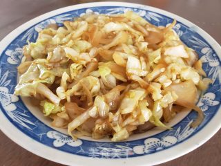包菜炒洋葱的做法步调：5