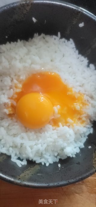 虾仁蛋炒饭的做法步调：5