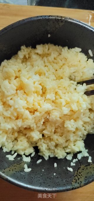 虾仁蛋炒饭的做法步调：6