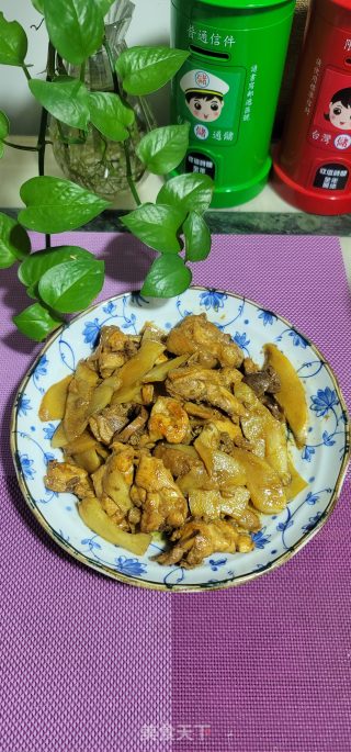 子姜焖鸡的做法步调：10