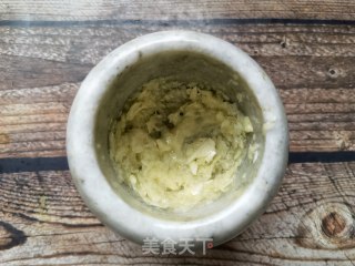 白油蒜泥拌莲菜的做法步调：5