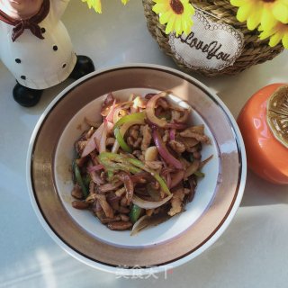 洋葱肉丝卷饼的做法步调：1