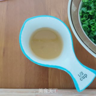 洋葱肉丝卷饼的做法步调：3