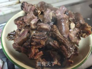辣椒炒腊鸭的做法步调：2