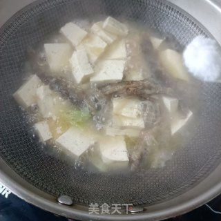 泥鳅炖豆腐的做法步调：5