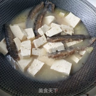 泥鳅炖豆腐的做法步调：8