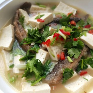 泥鳅炖豆腐的做法步调：9