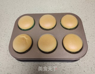 绵硬杯子小蛋糕的做法步调：13