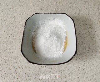 绵硬杯子小蛋糕的做法步调：4