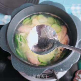 苦虾黄瓜汤的做法步调：9