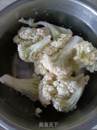 菜花素馅火饺的做法步调：1