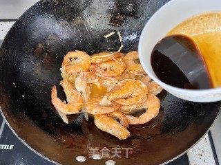 油焖年夜虾的做法步调：8