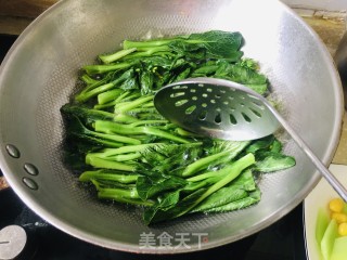 蒜子芥兰的做法步调：1