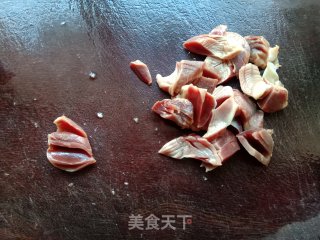 小炒鸡胗的做法步调：2
