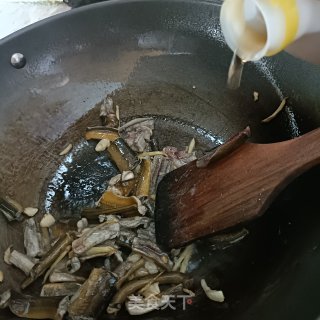 洋葱炒黄鳝的做法步调：6