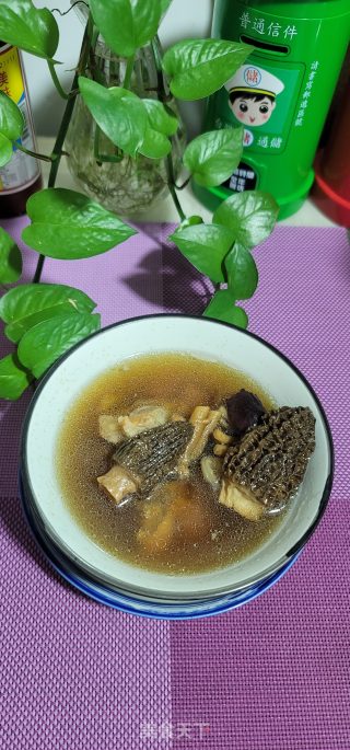 羊肚菌排骨汤的做法步调：6
