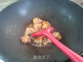 鸡翅中炒毛毛菜的做法步调：8
