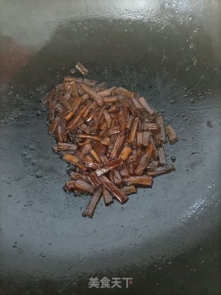 利剑菜素馅火饺的做法步调：3