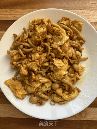 利剑玉菇炒鸡蛋的做法步调：7