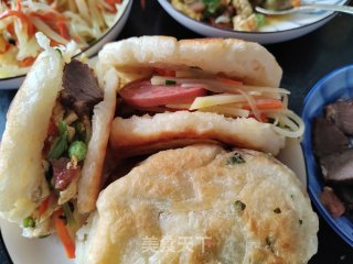 收里葱花饼的做法步调：15