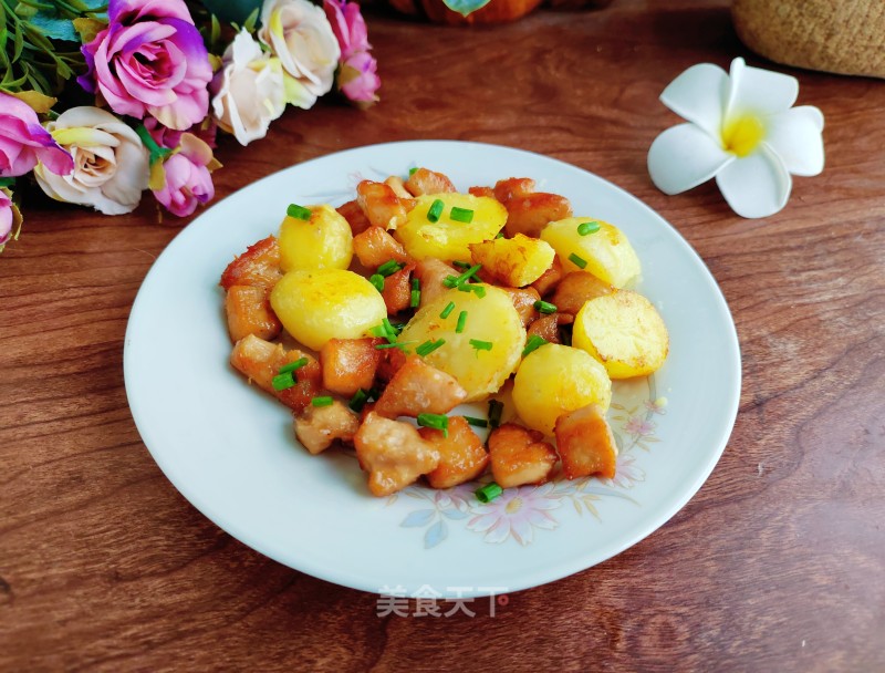 喷鼻煎土豆鸡胸肉的做法