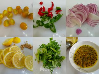 炎天必吃加脂肥身好食，果喷鼻浓重的酸辣柠檬年夜虾的做法步调：4