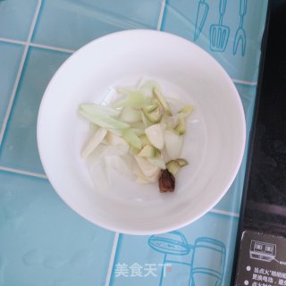 年夜骨头炖茄子的做法步调：7