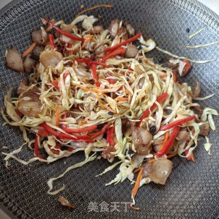 包菜丝回锅肉的做法步调：11