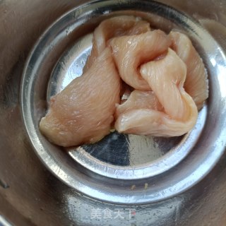 煎鸡胸肉拌黄瓜的做法步伐
：7