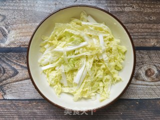 娃娃菜胡萝卜拌粉丝的做法步调：2