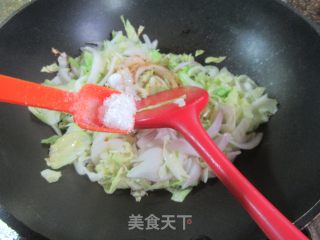 洋葱炒牛心菜的做法步调：10