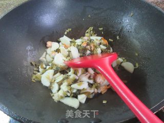 咸菜圆蛤炒茭利剑的做法步调：10