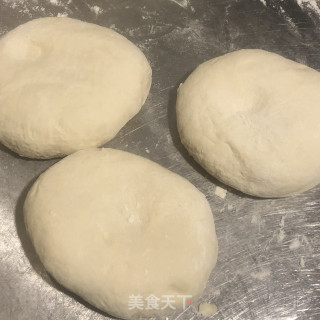 烫里油饼的做法步伐
：2