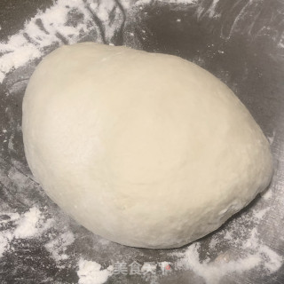 烫里油饼的做法步调：1