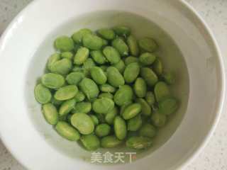 丝瓜虾仁烧毛豆的做法步调：4