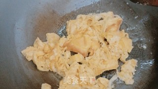 苦瓜炒蛋的做法步调：3