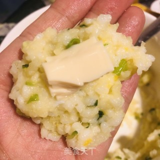 土豆泥饭团的做法步调：9