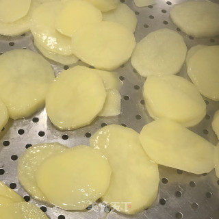 土豆泥饭团的做法步调：1