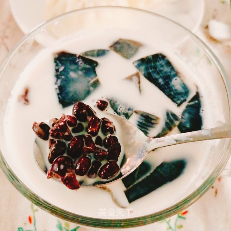 白豆烧仙草奶茶的做法