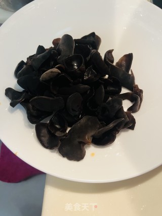泡椒鸭肠的做法步调：2
