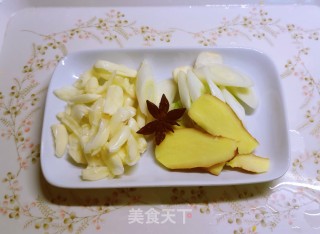 白烧目鱼的做法步调：2